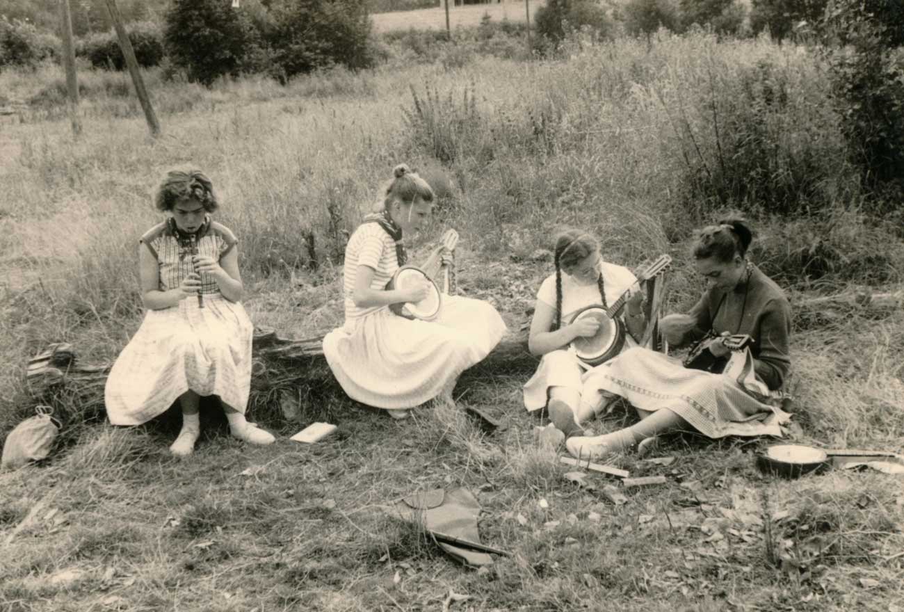 Chiromeisjes maken muziek